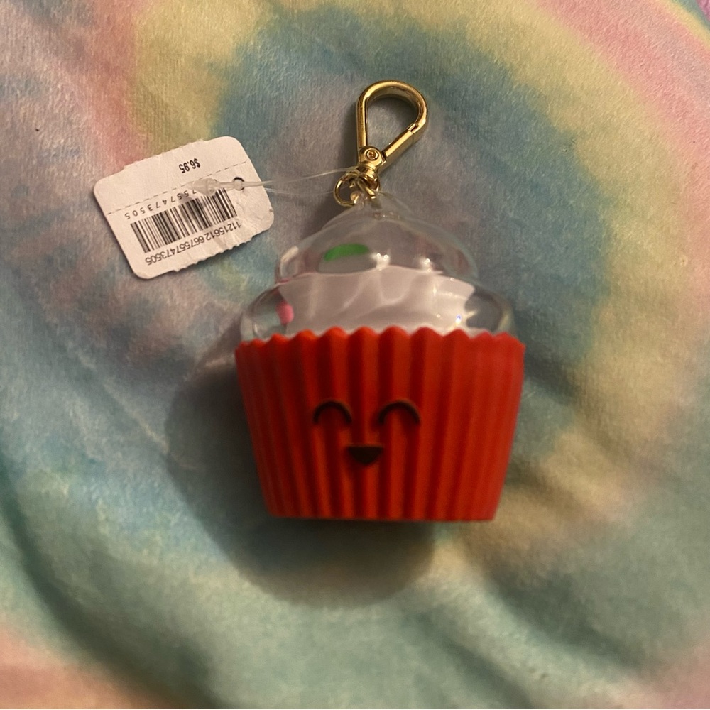 Bath & Body Works Hand sanitizer holder + 1 FREE Mystery scented hand sanitizer